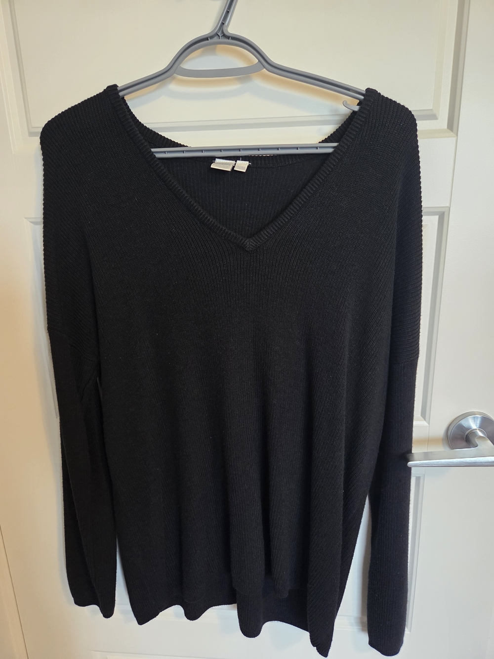 Simons Twik Black V-Neck Knit Sweater - Size M/M Relaxed Fit Cozy Fall Winter